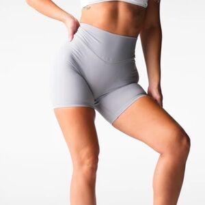 NVGTN Dove Effortless Shorts